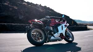 MV Agusta Superveloce 1000