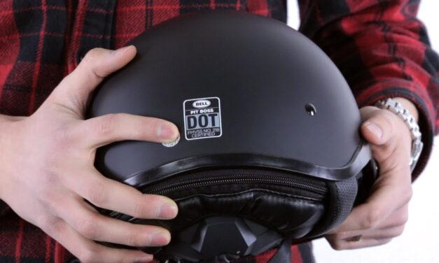 3 certificaciones para casco de moto