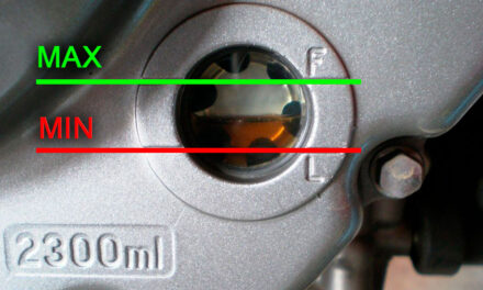Como revisar y medir el aceite de tu moto?