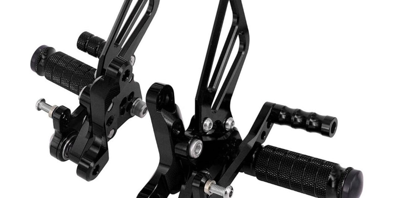 Reposapies ajustables para la moto