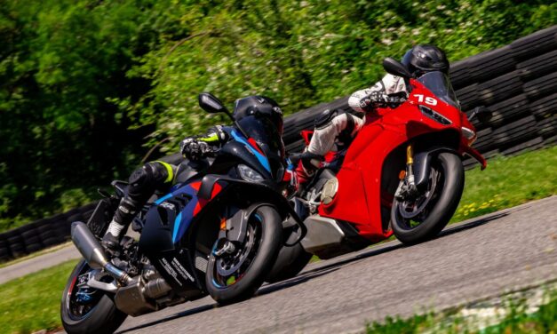 Ducati Panigale V4 vs BMW S1000RR…