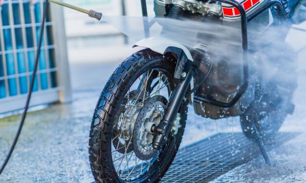 Errores comunes al lavar la moto…